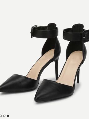 NWOT SHEIN Black Pointed Toe Ankle Strap Stiletto Heels in GOOD condition